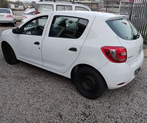 SANDERO COMPLETO COM AR COND., DIREÇÃO, VIDROS ELÉTRICOS.