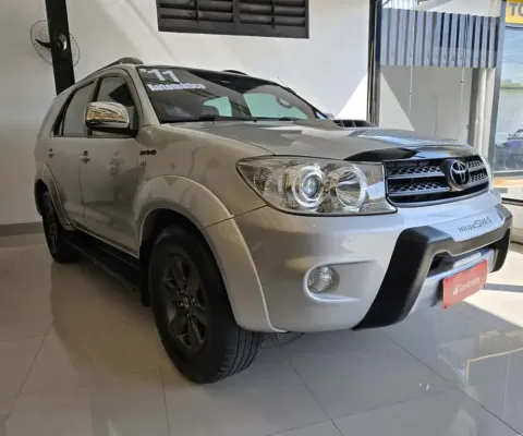 Toyota Hilux sw4 2011 3.0 srv 4x4 16v turbo intercooler diesel 4p automático