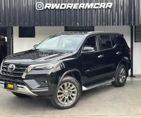 TOYOTA HILUX SW4 SW4 SRX 4x4 2.8 TDI 16V Dies. Aut.