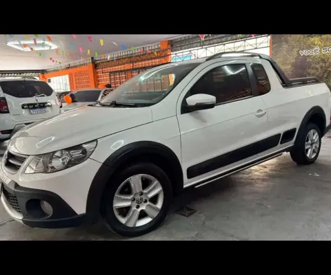 Volkswagen Saveiro CROSS 1.6 MI TOTAL FLEX 8V CE - Branca - 2012/2013