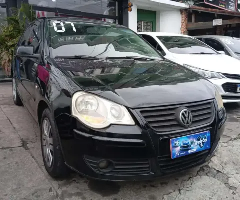 Volkswagen Polo Sedan 1.6 MI Total Flex 8V 4P - Preta - 2006/2007