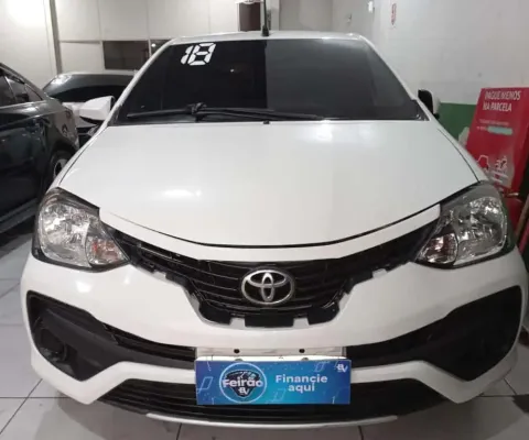 Toyota Etios XS Sedan 1.5 Flex 16V 4P Aut. - Branca - 2017/2018