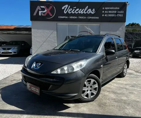 Peugeot 207 SW XR, motor 1.4, ano 2012 completa, excelente espaço interno.