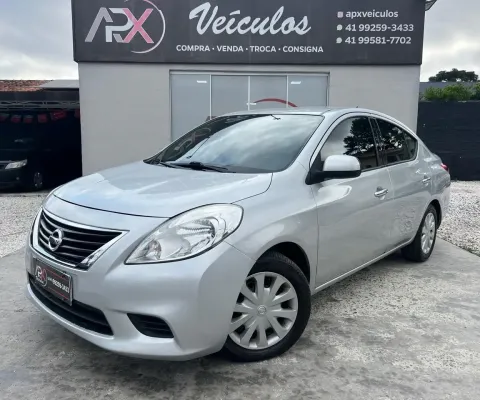 Nissan versa sv 1.6 completo, ano 2014, conforto e economia num sedan.