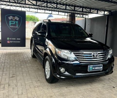 Hilux SW4 SRV 2013