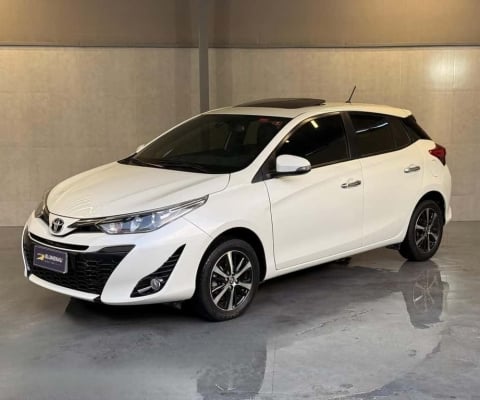 Toyota Yaris HB XLS15 AT - Branca - 2019/2020
