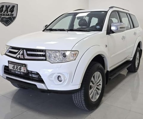 Mitsubishi Pajero HPE 3.2 4x4 T.I. Dies. 7p Aut.  - Branca - 2015/2016