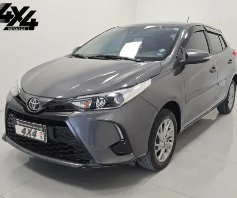 Toyota Yaris XS 1.5 Flex 16V 5p Aut.  - Cinza - 2023/2024