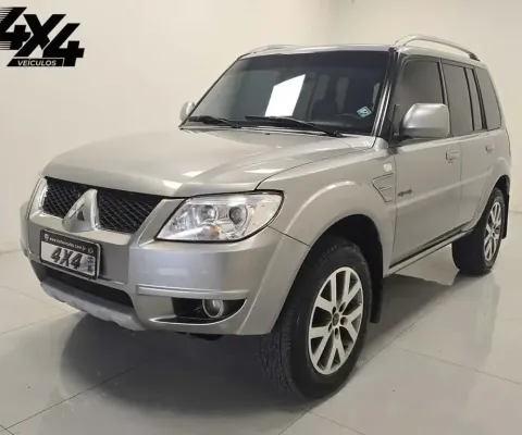 Mitsubishi Pajero TR4 2.0/ 2.0 Flex 16V 4x4 Aut.  - Prata - 2013/2014