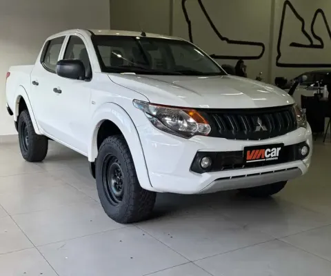 MITSUBISHI L200 TRITON OUTDOOR Tri. Outd. GLX 2.4 CD 4x4 Die. Mec.