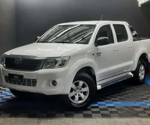 Toyota hilux cd4x2 sr 2013