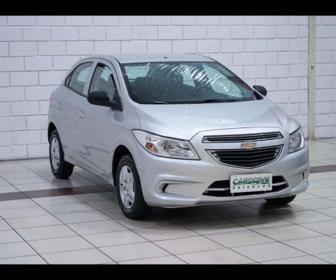 Chevrolet Onix HATCH LT 1.0 8V FlexPower 5p Mec.  - Prata - 2014/2015
