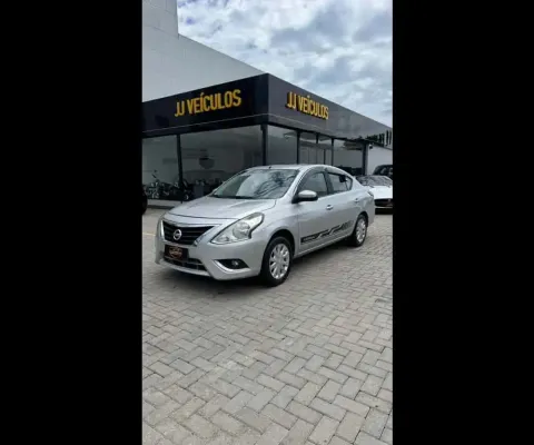 VERSA 1.0 12V FlexStart 4p Mec.