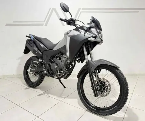Honda Xre 300 sahara 2025