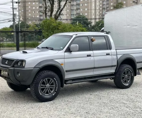 MITSUBISHI L200 OUTDOOR HPE 2.5 4x4 CD T.Dies. Mec.