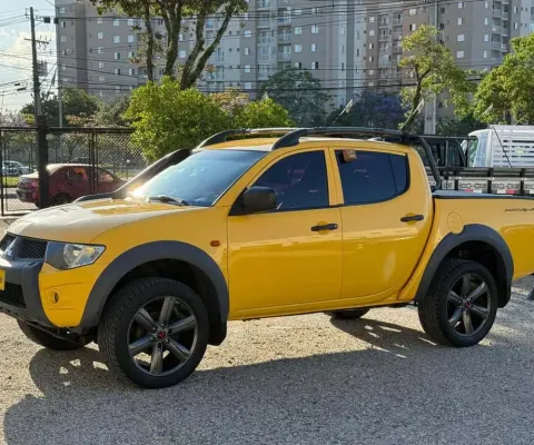 MITSUBISHI L200 SAVANA Triton Savana 3.2 CD TBI Dies. Mec.