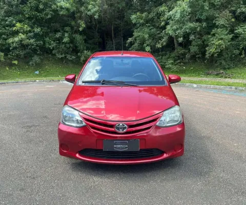 Toyota etios hb xs 15 2015