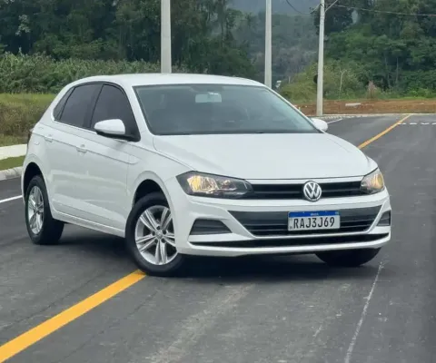 Volkswagen Polo 1.0 Flex 12V 5p  - Branca - 2019/2020