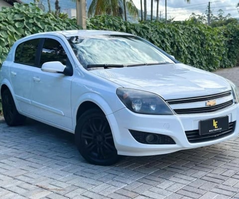 Chevrolet Vectra GT 2.0 MPFI 8V FlexPower Mec.  - Branca - 2010/2010