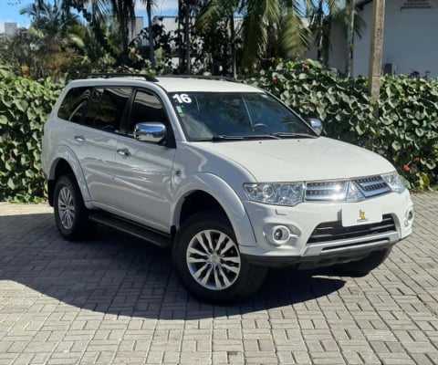 Mitsubishi Pajero HPE 3.2 4x4 T.I. Dies. 5p Aut.  - Branca - 2015/2016