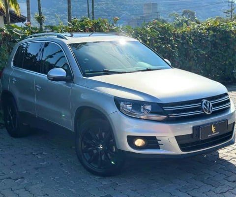 Volkswagen Tiguan 2.0 TSI 16V 200cv Tiptronic 5p  - Prata - 2013/2014