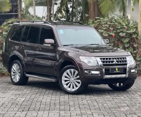 Mitsubishi Pajero HPE Full 3.2 4x4 T.I.Dies. 5p Aut  - Marrom - 2017/2018