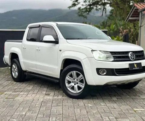 Volkswagen Amarok Trendline CD 2.0 TDI 4X4 Dies Aut  - Branca - 2012/2013
