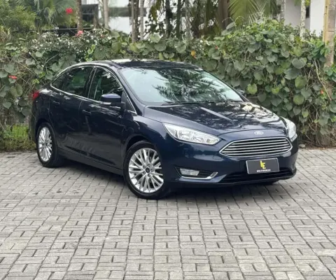 Ford Focus Fastback SE/SE PLUS 2.0 Flex Aut.  - Azul - 2015/2016