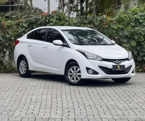 Hyundai HB20S C.Style/C.Plus1.6 Flex 16V Aut. 4p  - Branca - 2014/2014