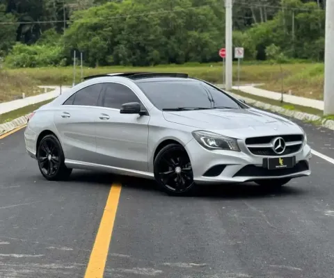 Mercedes-Benz Cla 200 First Edition 1.6 TB 16V  Aut. - Prata - 2013/2014