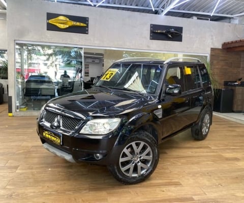 Mitsubishi Pajero tr4 2013 2.0 4x2 16v 140cv flex 4p automático