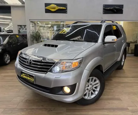 Toyota Hilux sw4 2012 3.0 srv 4x4 16v turbo intercooler diesel 4p automático