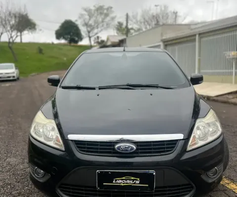 Veículo:  FORD FOCUS 2.0 Ano Modelo:  2012 Valor: R$ 37.900,00  COMPLETO;  164.000 KM RODADOS;