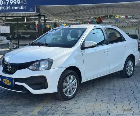 Toyota Etios X Plus Sedan 1.5 Flex 16V 4p Aut.  - Branca - 2019/2020