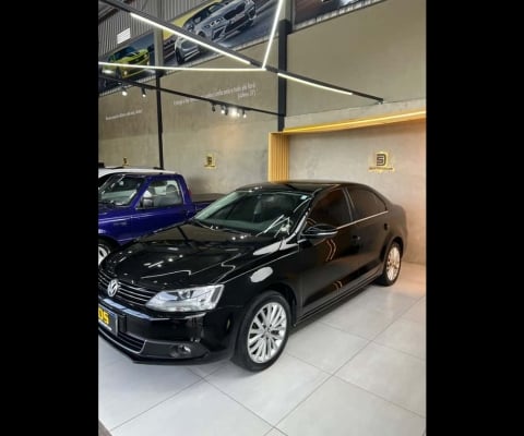 VOLKSWAGEN JETTA Highline 2.0 TSI 16V 4p Tiptronic