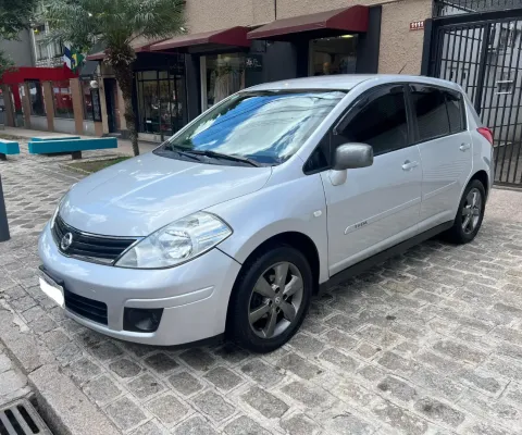 Tiida S 1.8 Flex - Câmbio Manual - em Raro Estado de Conservação!!!