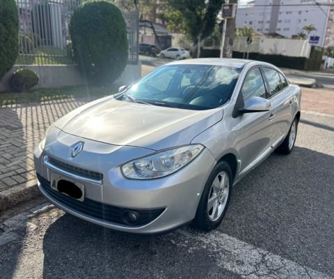 38.900,00 / FLUENCE DYNAMIQUE 2.0 2013 COMPLETO PRATA