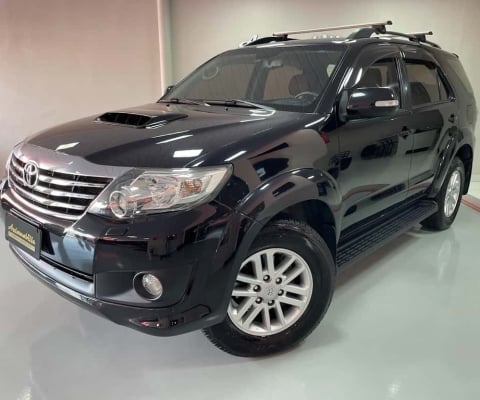 TOYOTA HILUX SW4 SW4 SRV D4-D 4x4 3.0 TDI Dies. Aut