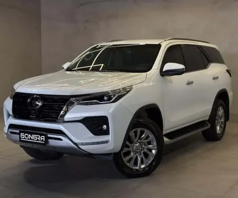 TOYOTA HILUX SWSRXA4FD 2024
