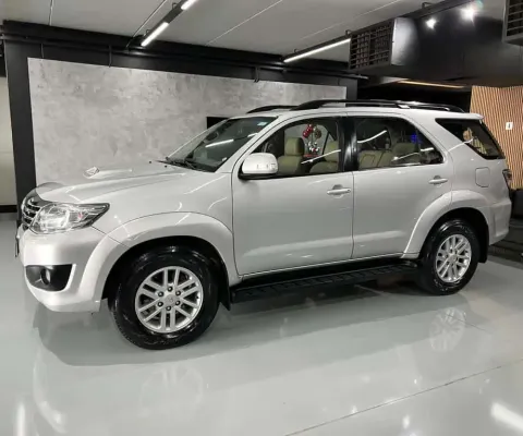 TOYOTA HILUXSW4 SRV4X4 2012