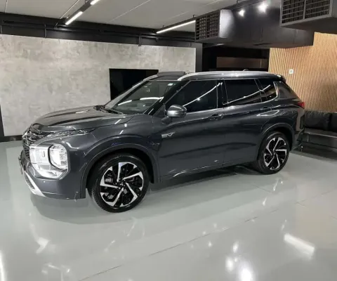 Mitsubishi outlander signature 2.4 4x4 aut (híb) 2026