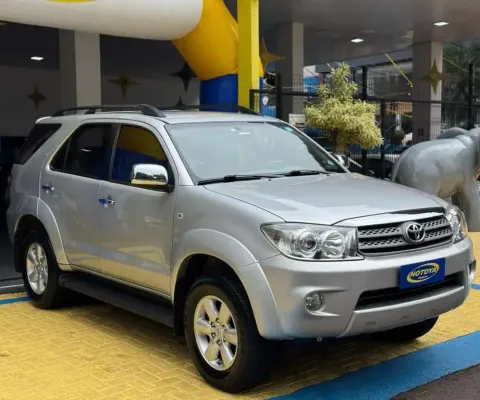 TOYOTA HILUX SW4 4X2SR 2009
