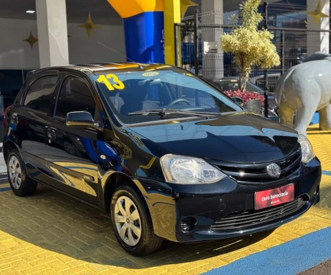 TOYOTA ETIOS HB XS 2013