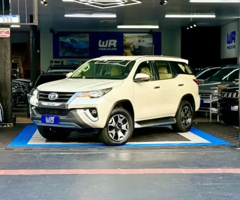 Toyota hilux sw4 srx diamond 2.8 tb diesel 4x4 2020