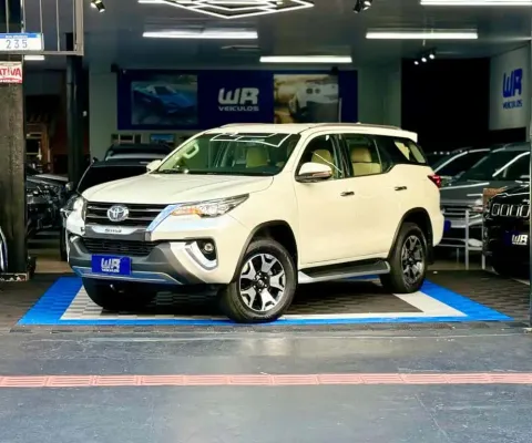 Toyota hilux sw4 srx diamond 2.8 tb diesel 4x4 2020