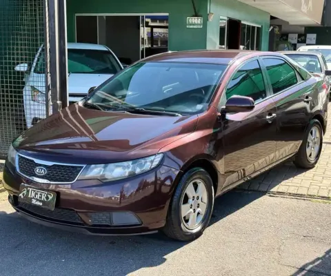 KIA CERATO EX3 1.6MTNB 2011