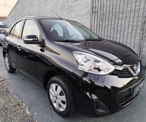 Nissan March S 2014/2015 – Preto, econômico e com apenas 67 mil km!