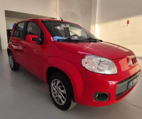 Fiat Uno ECONOMY - Vermelha - 2013/2014