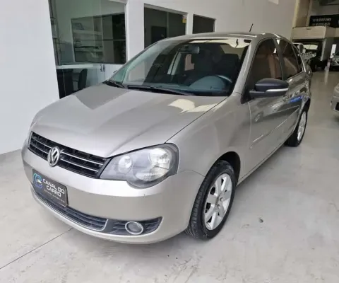 Volkswagen Polo Sedan 2.0 MI COMFORTLINE SEDAN 8V 4P - Prata - 2011/2012
