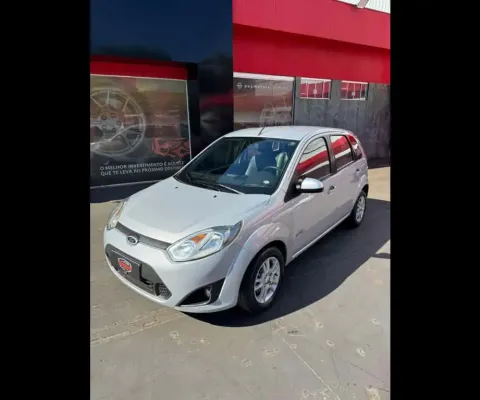 Ford Fiesta 1.6 Flex Class 2011 - Prata - 2010/2011